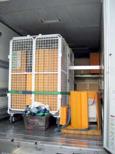 2トンエアサス車に搭載したセキュリティ・カーゴ
